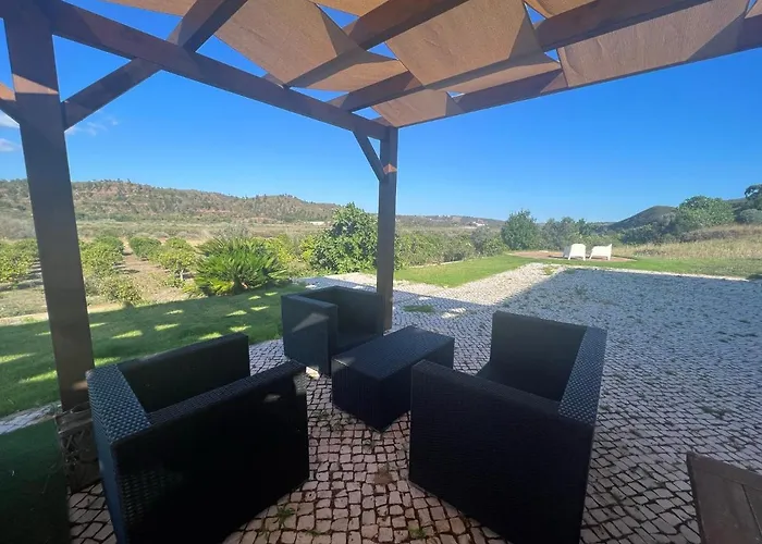 Quinta With Orange And Lemon Trees Semesterbostad