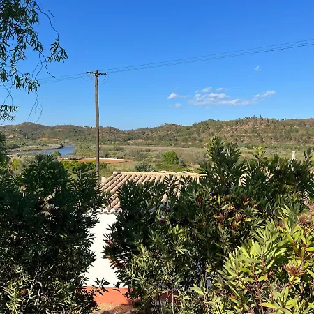 Дом отдыха Quinta With Orange And Lemon Trees Силвеш