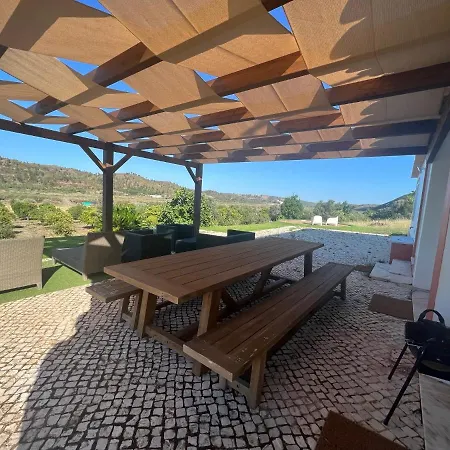 Дом отдыха Quinta With Orange And Lemon Trees Силвеш