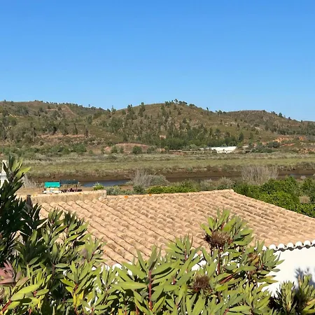 Сasa de vacaciones Quinta With Orange And Lemon Trees Silves